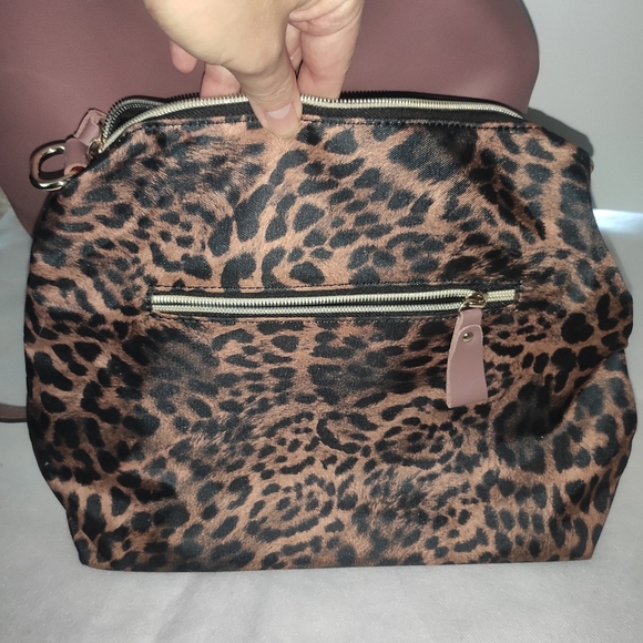 Gorgeous Genuine Mauve Leather Convertible Hobo Bag With Removable Insert - Picture 6 of 16